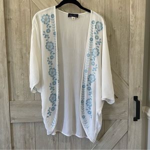 Women’s Beautiful Lightweight Coverup